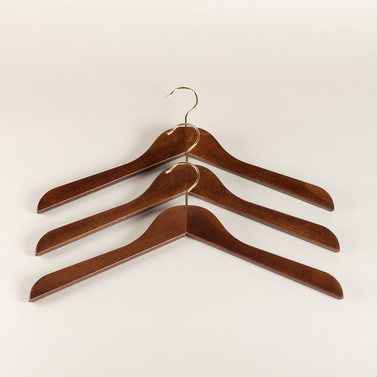 Hanger op maat - model shirt